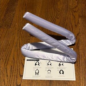 Blogilates Satin Heatless Curls- NWT